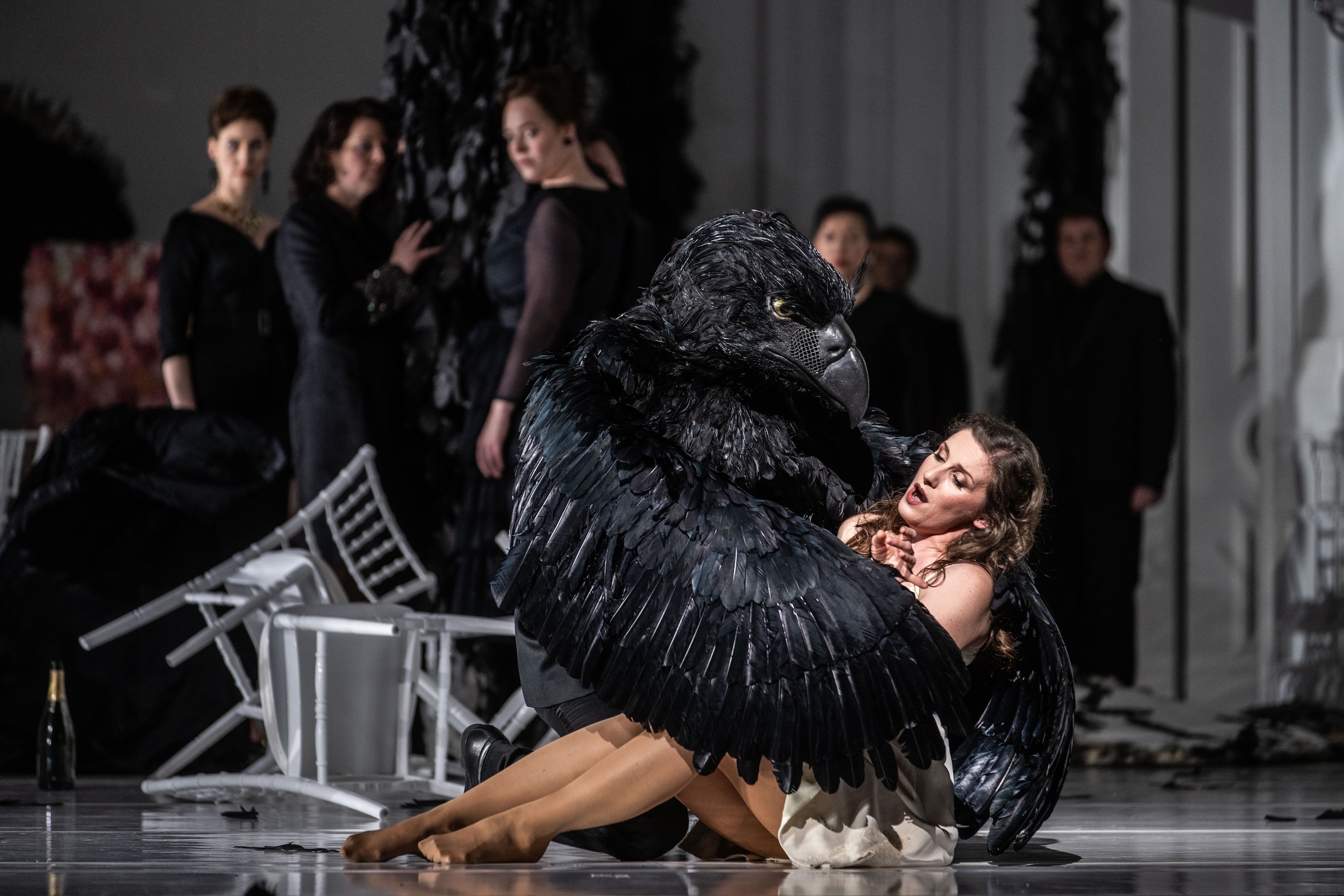Bij De Nationale Opera krijgt Händels ‘Semele’ maar met moeite vleugels ...