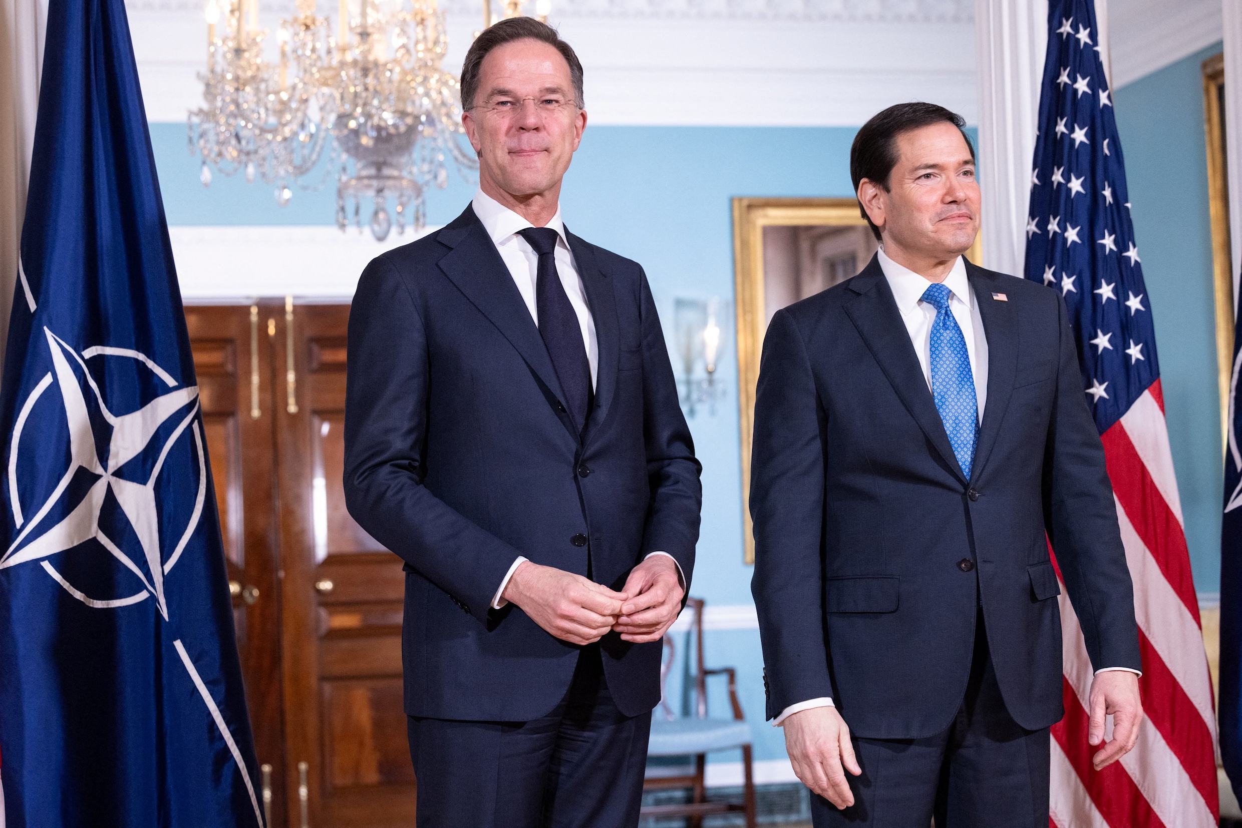 Rutte laat Trump therapeutisch stoom afblazen, maar gered heeft hij de ...