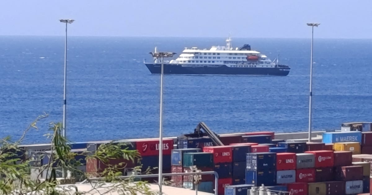 Cruiseschip Hondius komt zondagochtend aan bij Tenerife en vaart daarna naar Rotterdam