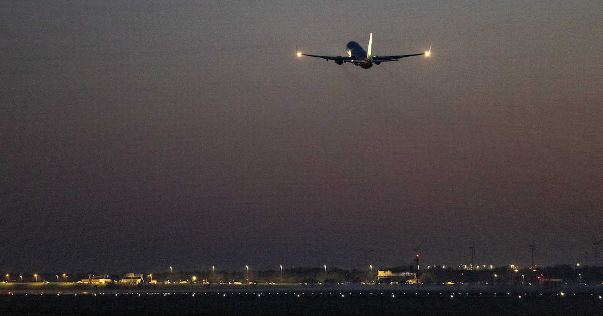 Commissie: ‘Luchtvaart rond Schiphol krijgt veel extra ruimte zonder dat de overlast wordt verminder
