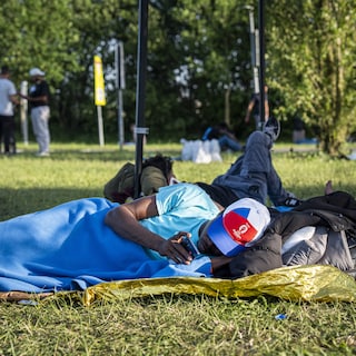 Voor tienduizenden asielzoekers dreigt langdurige stilstand in azc
