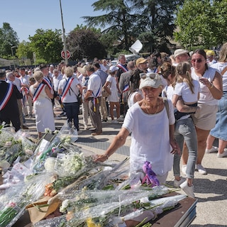 Woede in Frankrijk over vermoord 11-jarig meisje: ‘Een maats