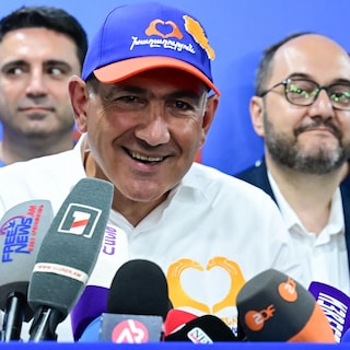 Premier Armenië claimt met zijn partij verkiezingsoverwinnin