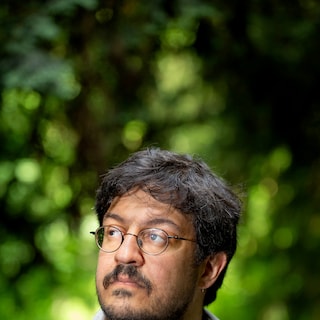 Kom naar de Anton de Kom-lezing door Sahand Sahebdivani
