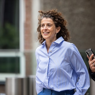 Kabinet wil eigen risico zorg verhogen, behandeling uitgesteld