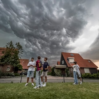 Zaterdagavond code oranje in vier provincies vanwege zwaar onweer
