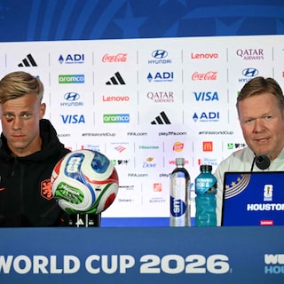 Ronald Koeman heeft met Frenkie de Jong gepraat, voor duel met Zweden. Maar uit de basis halen gaat me veel te ver