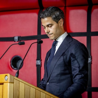 Jetten biedt excuses aan voor behandeling Molukse migranten