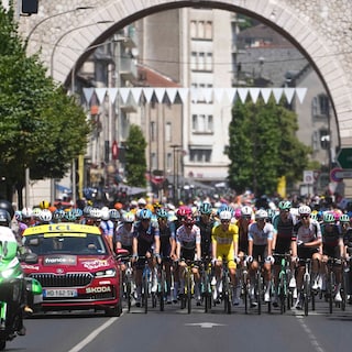 Aurillac viert het Tourfeest, maar de burgemeester sloot wel een fietspad