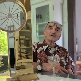 Op bezoek bij de opa en oma van Tour-revelatie Paul Seixas: Ik zou willen dat ik wat jonger was, om langer van Paul te genieten