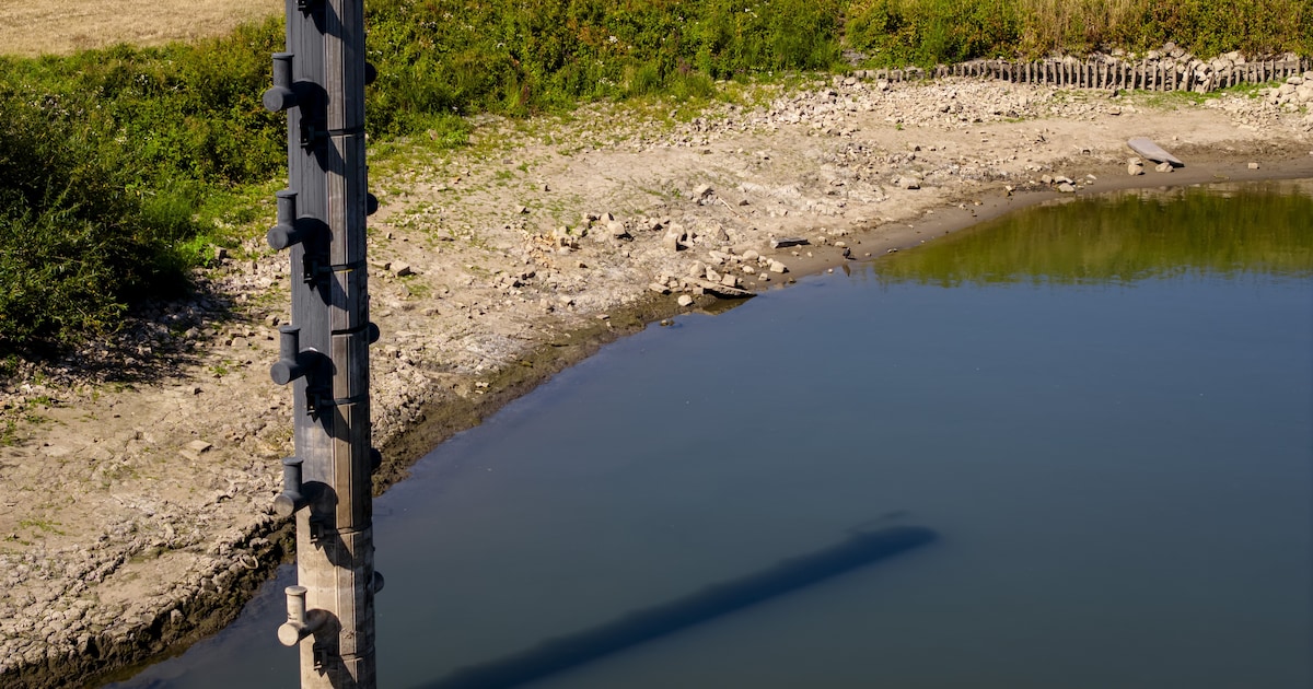 Het kanaal zat al dicht, door de droogte gaat nu ook een uitwijkhaven op slot. ‘Niemand weet waar hi