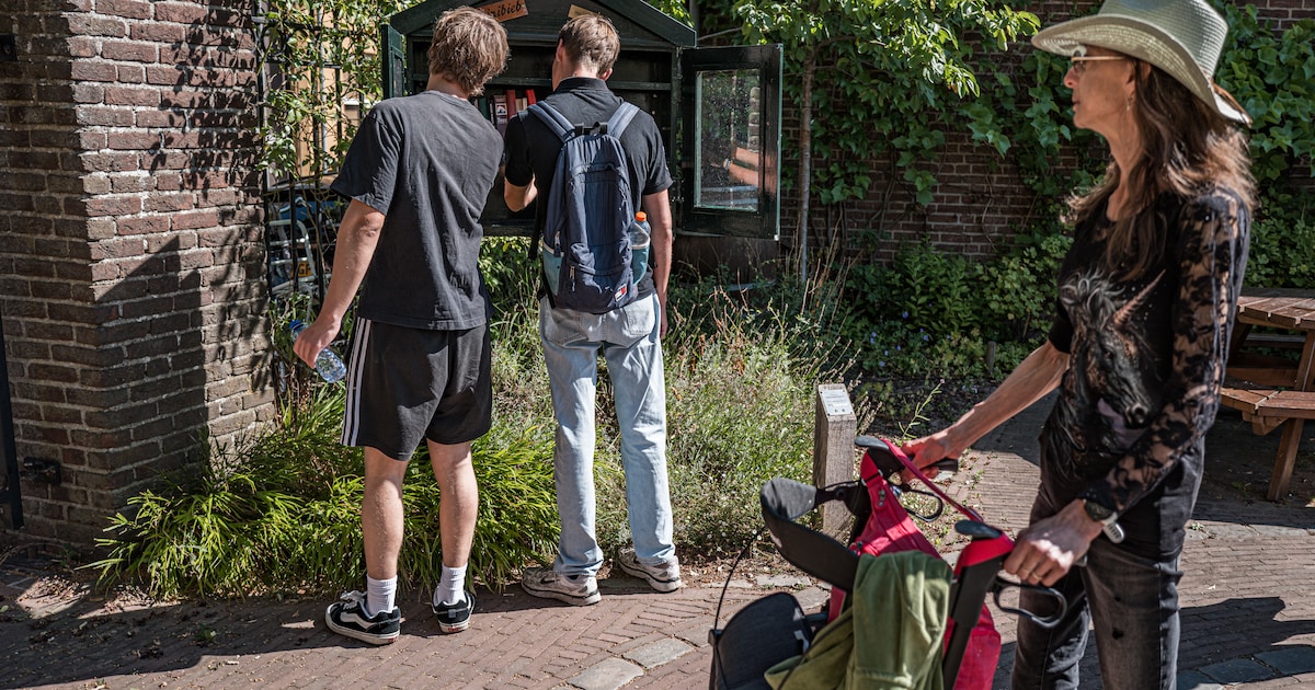 Welke mensen zitten er achter al die buurtbiebjes? ‘Toen de boeken waren natgeregend, moesten we ze 