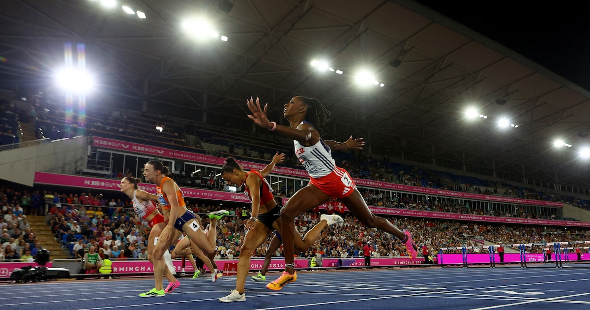 Visser wint na fotofinish eindelijk goud op 100 meter horden | Trouw