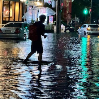 Vier doden na stortregen en overstromingen nabij Tokio