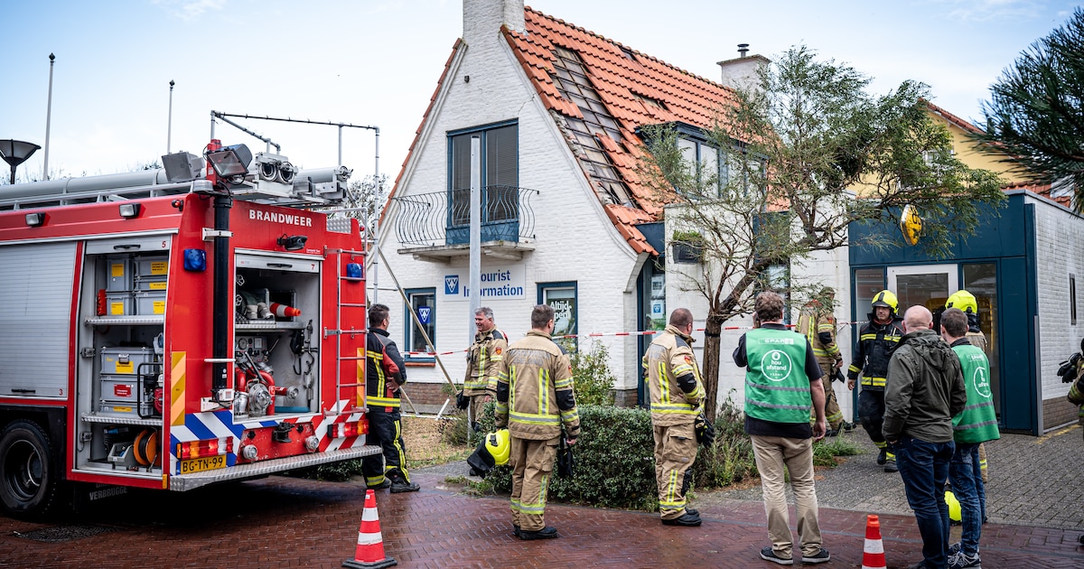 Brandweerlieden staan bij de rechter tegenover elkaar wegens de sluiting van een kazerne