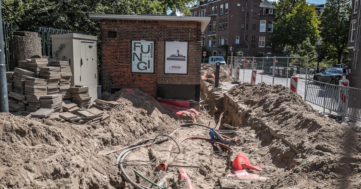 Amsterdam breidt zijn stroomnet uit met nieuwe elektriciteitsstations en peperbussen
