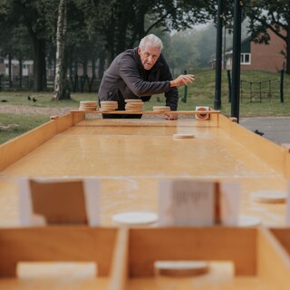 Sjoelend naar draagvlak voor renovatie van de buurt