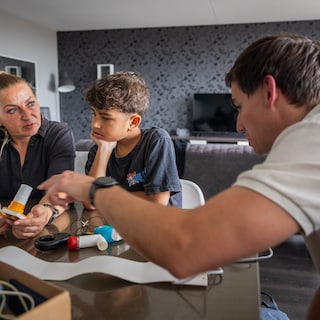 Een app moet Djamael (9) straks vertellen dat er een astma-aanval aankomt