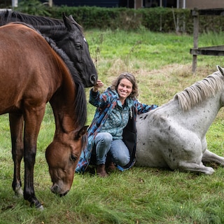 Deze stichting koppelt eenzame paarden aan elkaar. ‘Het was meteen bingo’