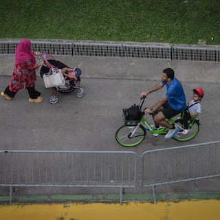 Vrijgezelle ambtenaren in Singapore krijgen hulp van hun werkgever op relatiegebied.
