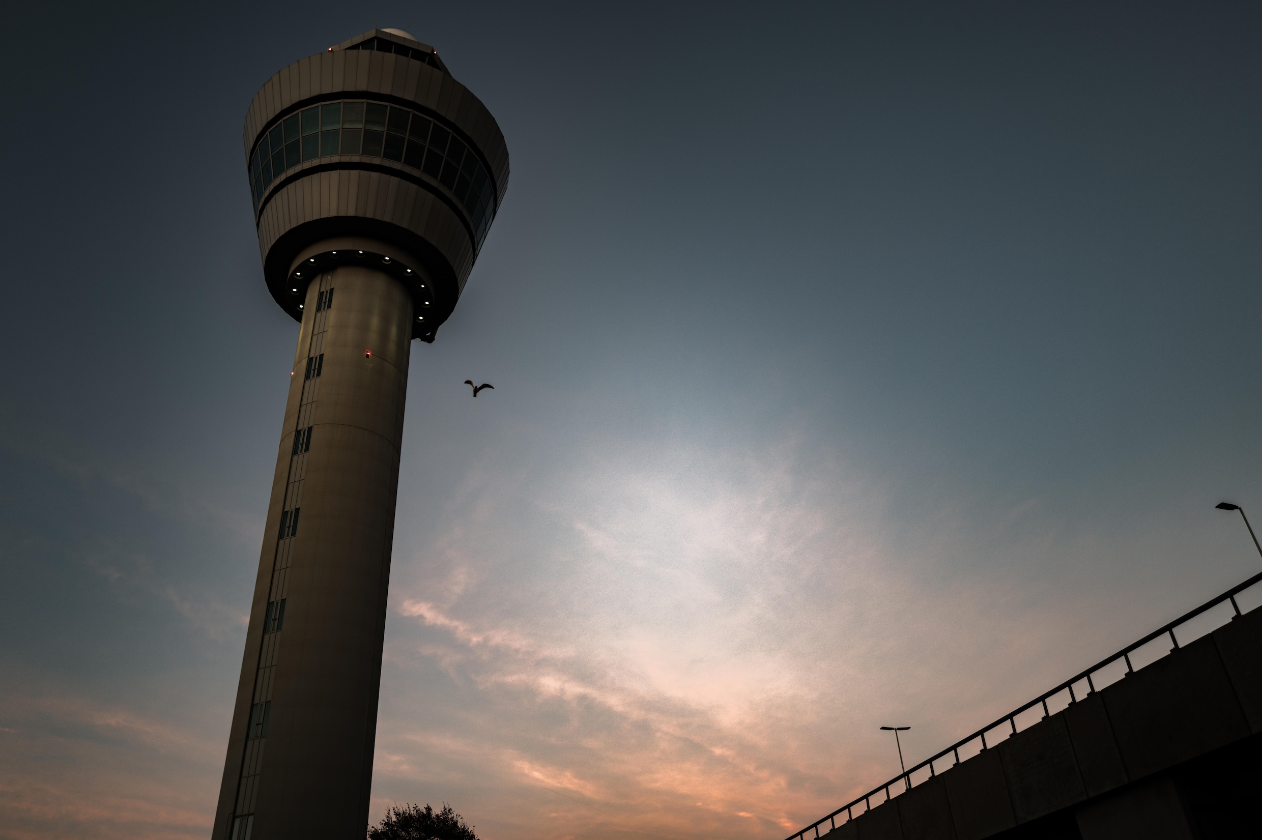 Milieuorganisaties stappen naar rechter om nieuw besluit Schiphol | Trouw