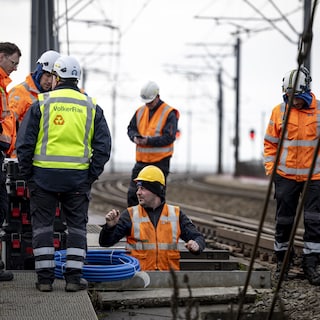 Voormalig marinier staat terecht voor koperdiefstal langs het spoor: ‘Ik was bezig met overleven’
