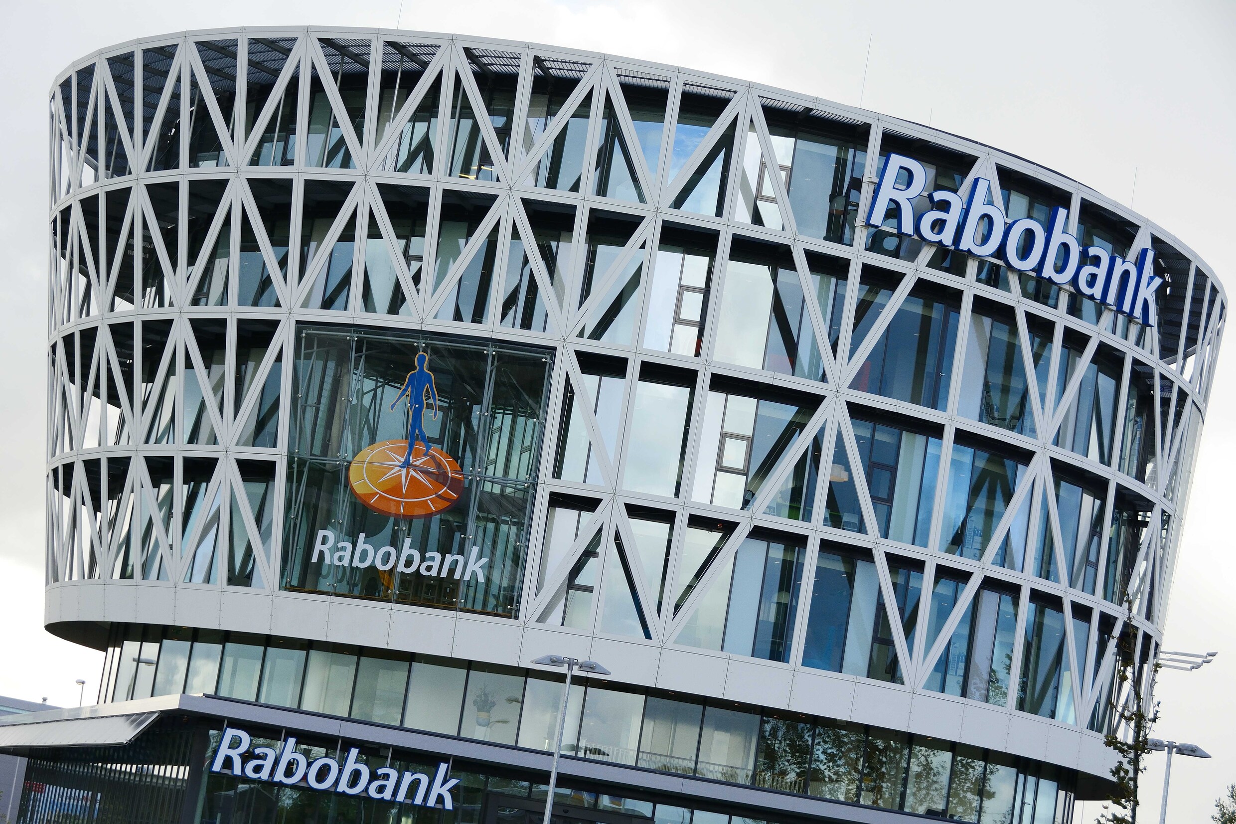 'Rabobank ontloopt EU-boete voor rentefraude' | Trouw