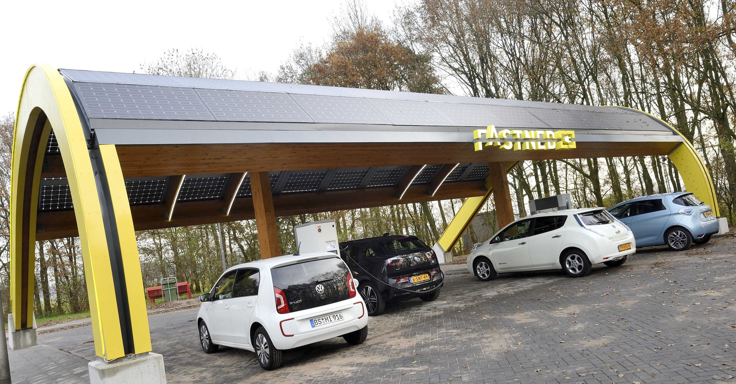 In de file voor het stopcontact: krijgt Fastned nu al gelijk? | Trouw