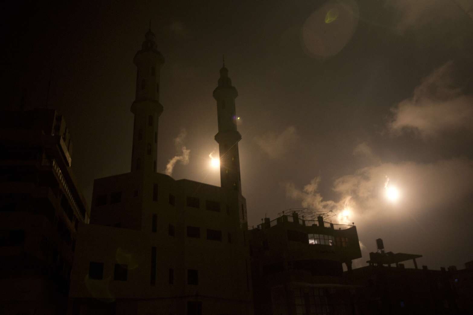 Israëlische leger voert aanval op Gaza op