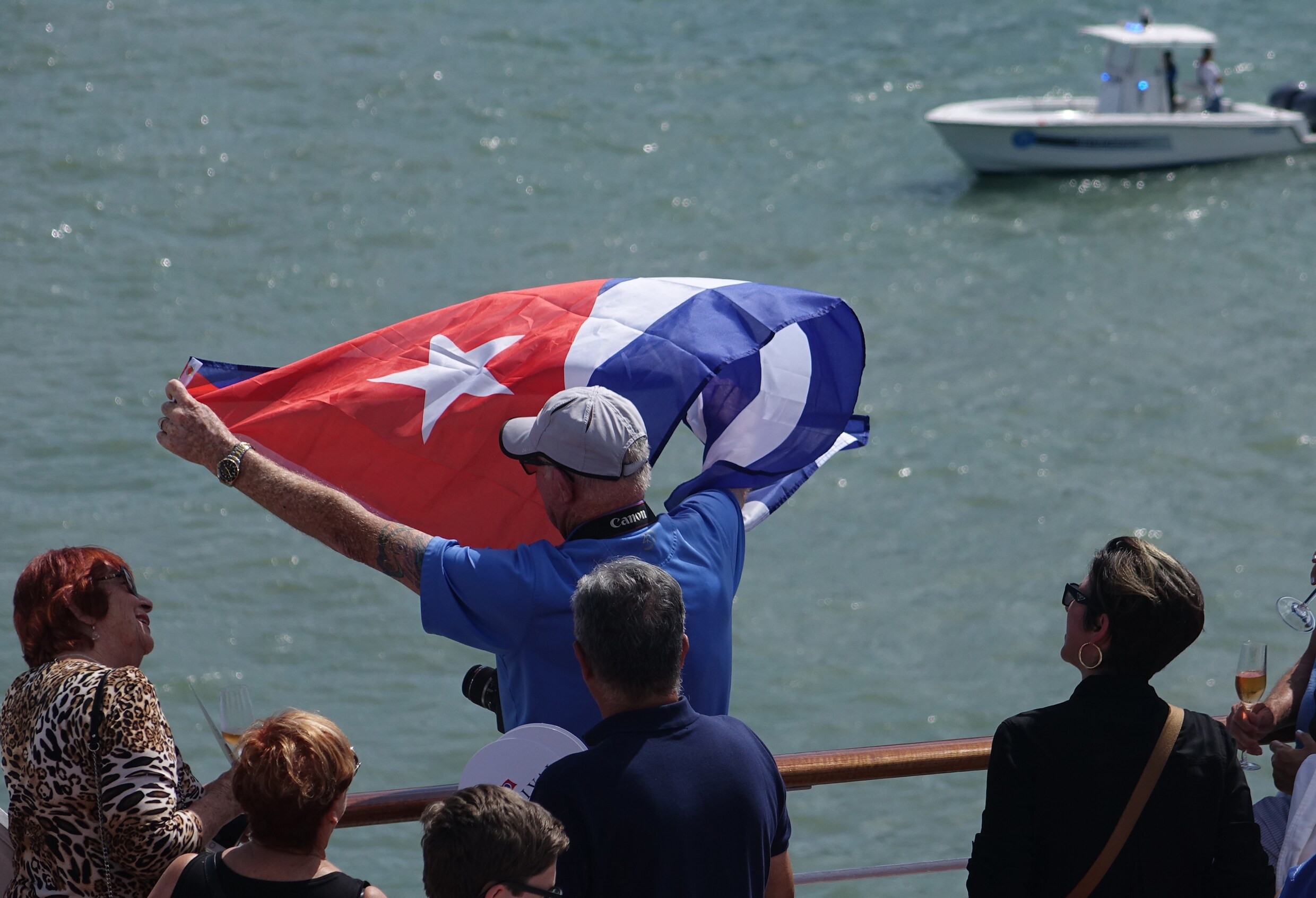 Amerikaans cruiseschip zet na halve eeuw weer koers naar Cuba