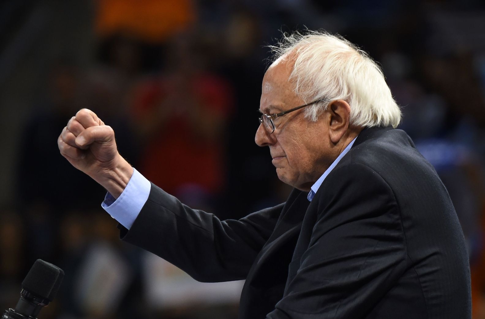 In Sanders bevrijdt de Amerikaanse politiek zich eindelijk van de Koude  Oorlog | Trouw