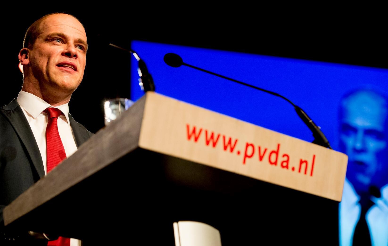 Hoe meer de PvdA smeekt, hoe meer je denkt: weg hier