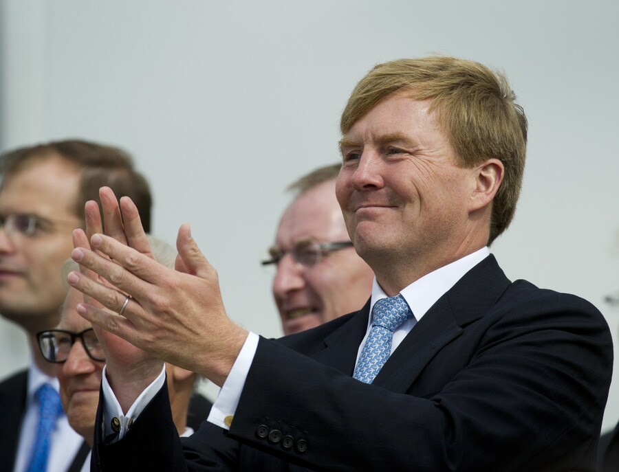 Eigenlijk is Willem-Alexander niet meer dan een tussenpaus